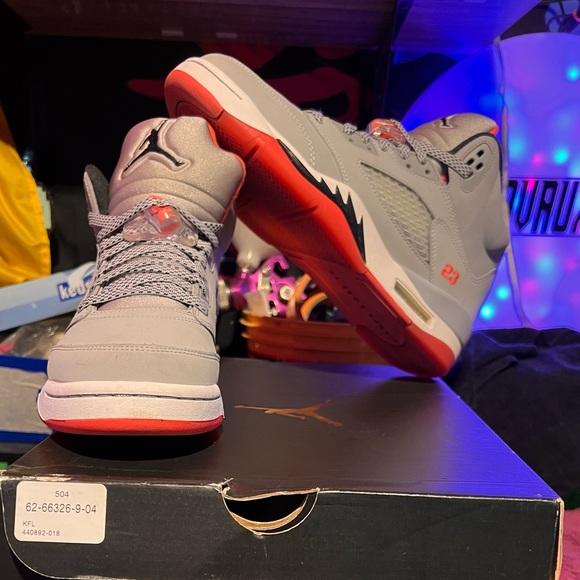 Jordan 5 Retro GG 'Hot Lava' 5’s WOLF GREY/BLACK-HOT LAVA-WHITE release 05/09/15 - Picture 9 of 9